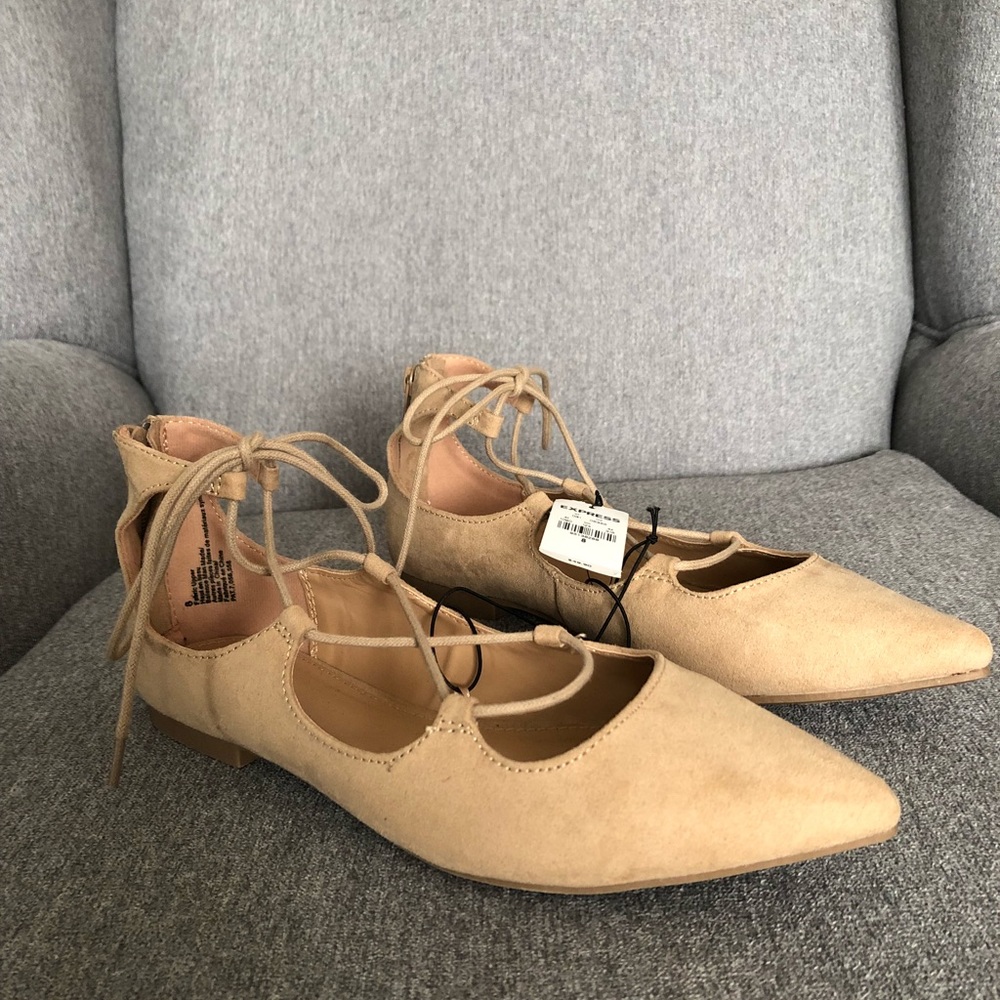 Tie Up Flats